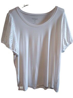 Super Soft By Torrid White Top With Eyelet Puff Sleeves Size 4 Knit Stretchy Fab